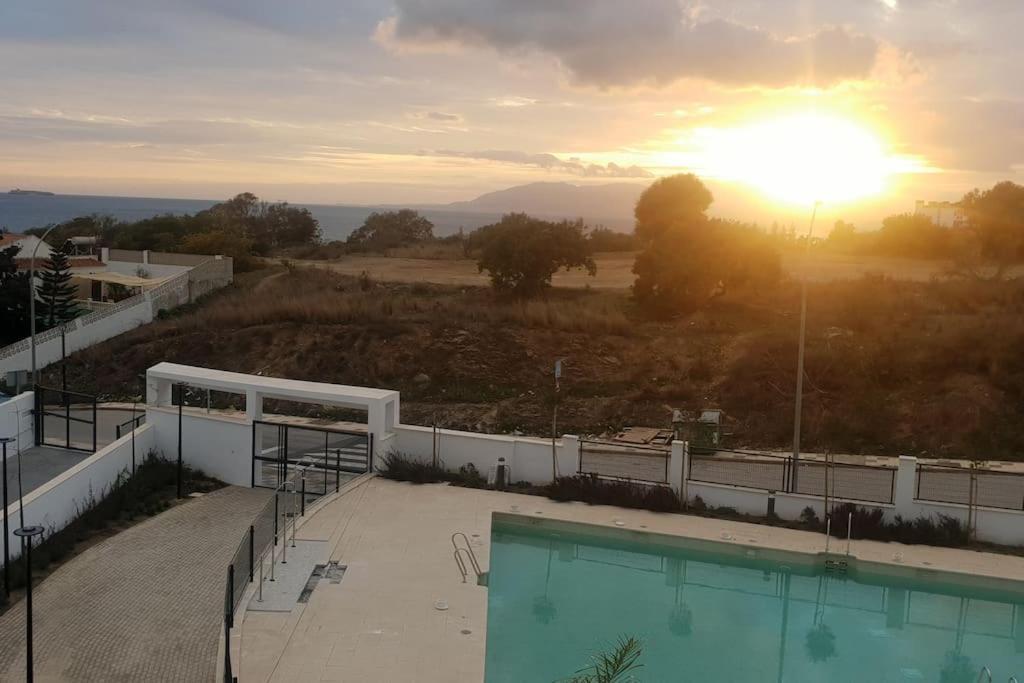 Apartmán Atico Con Piscina, Golf, Vistas Al Mar Torre de Benagalbon Exteriér fotografie