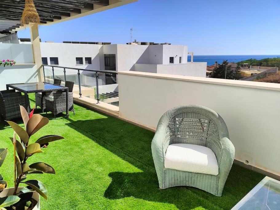 Apartmán Atico Con Piscina, Golf, Vistas Al Mar Torre de Benagalbon Exteriér fotografie