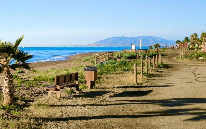 Apartmán Atico Con Piscina, Golf, Vistas Al Mar Torre de Benagalbon Exteriér fotografie